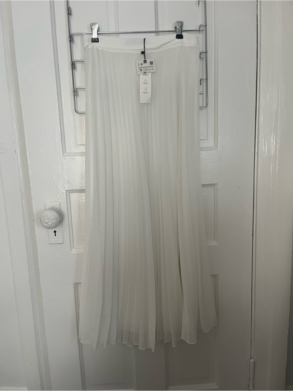 Zara Pleated Chiffon Maxi Skirt - White